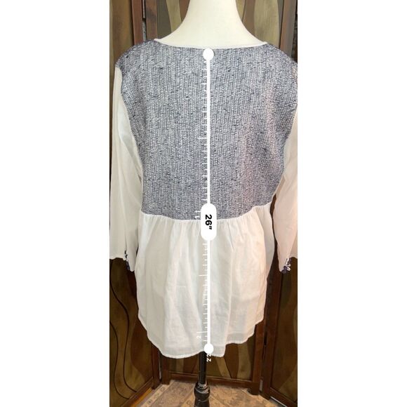 Soft Surroundings 100% cotton peasant top with three-quarter sleeves. Size L. - Picture 5 of 9